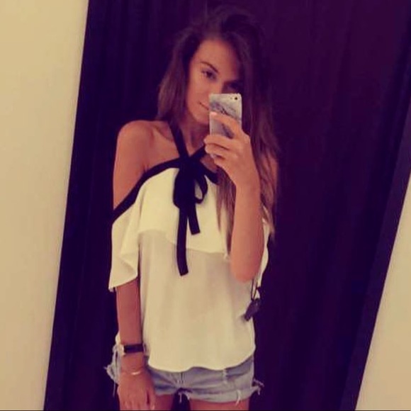 ❤️ Blogger’s Favorite top - Picture 2 of 5